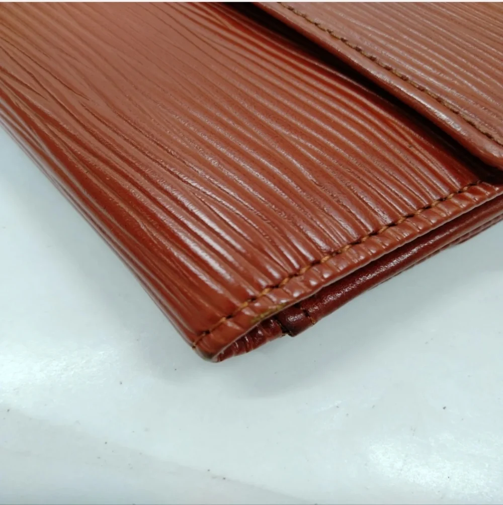 Louis Vuitton LV  Bi-fold Wallet  Portefeuille Elise Brown Epi